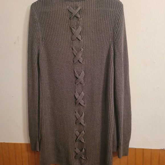 Assorted Blouses - Picture 6 of 7